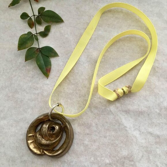 Vintage 70s Gold Rose Adjustable Necklace - Picture 1 of 8